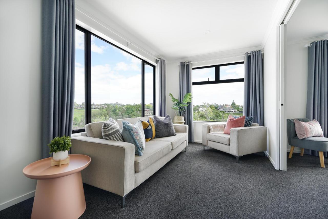 Fabulous River View - Brand New House In ハミルトン エクステリア 写真