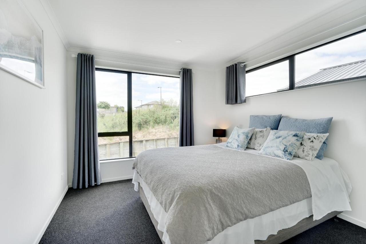 Fabulous River View - Brand New House In ハミルトン エクステリア 写真